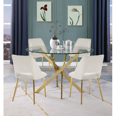 Ensemble repas pour 4 personnes