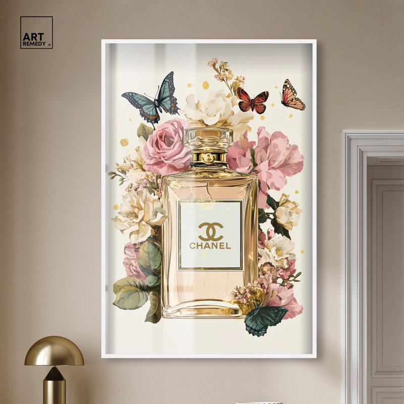 «Glam Bloom Butterfly Perfume Shadowbox Print» par Art Remedy, H 55 po x l 37 po, Blanc