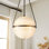 Luminaire suspendu en verre pour îlot de cuisine à 3 lumières à intensité variable Neven
