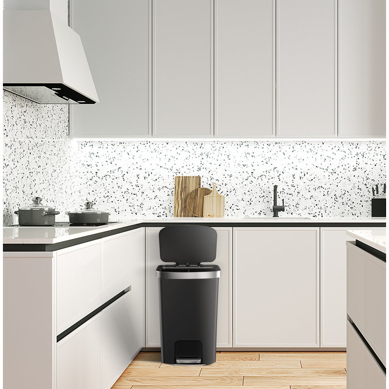 Hana 50 Litre Step on Rubbish Bin