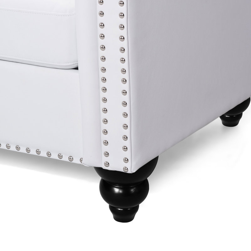 Canapé 3 places blanc glamour, orné de clous décoratifs et bas pour un salon luxueux, 83 po L x 32 po P x 26 po H, revêtement classique en PU avec dossier confortable.