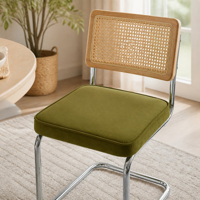 Ensemble de 2 chaises de salle à manger de style Mid-Century moderne, dossier canne et base chromée en acier inoxydable, vert olive