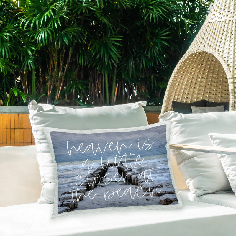 Coussin d'extérieur imprimé "Heaven at Beach" par Lil 'Rue