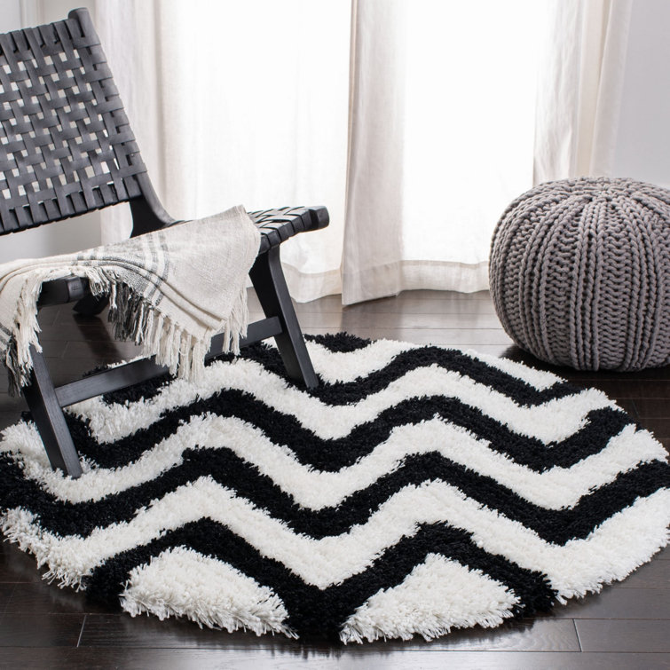 Delane Handmade Shag Black/White Area Rug