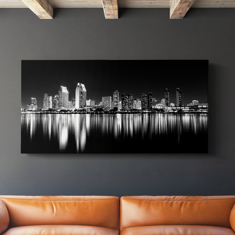 San Diego Lights- Toile tendue avec châssis - Prêt à être accroché, H 16 po x l 32 po