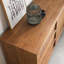 Buffet en bois d'orme avec grand espace de rangement