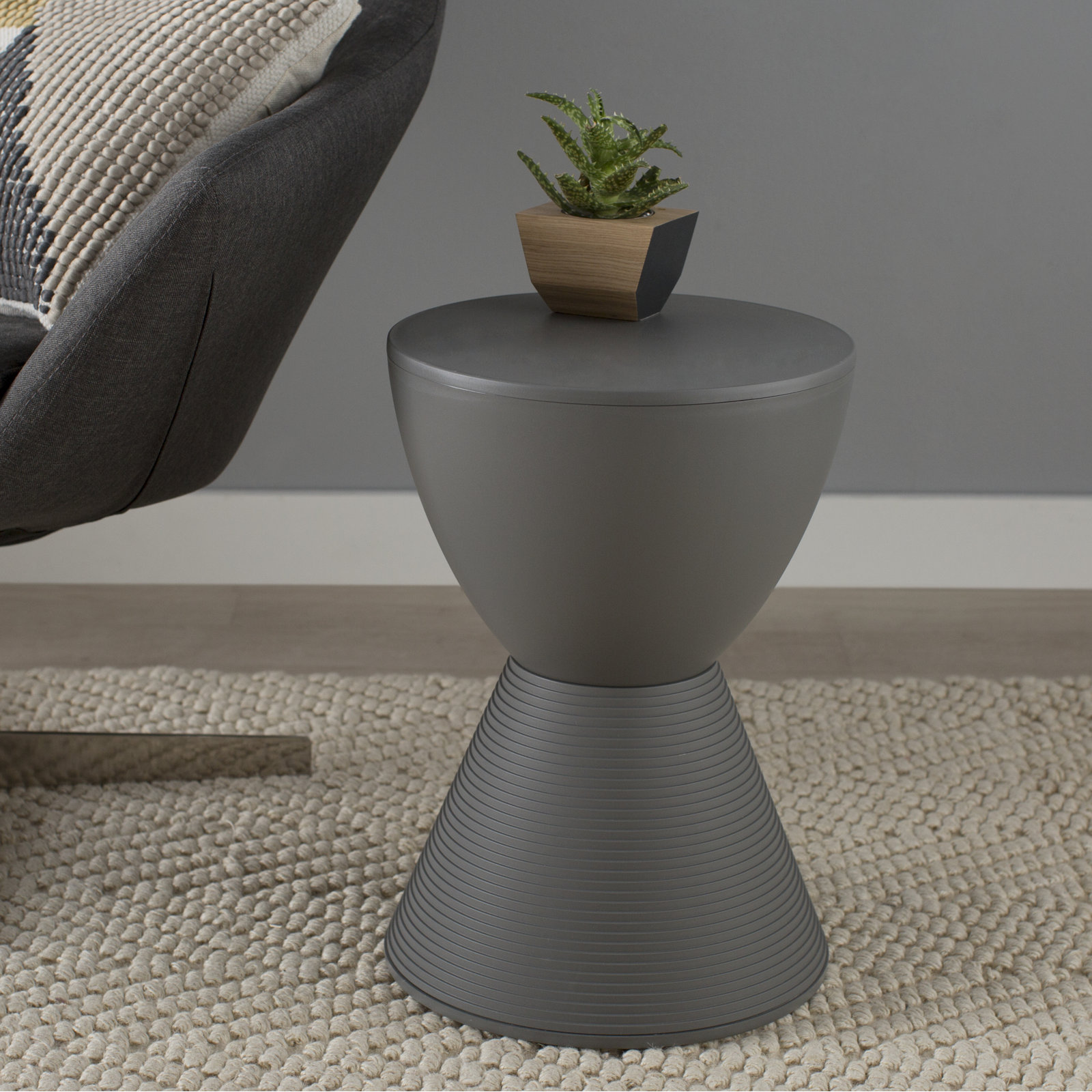 Prince Aha Accent Stool, Pigeon