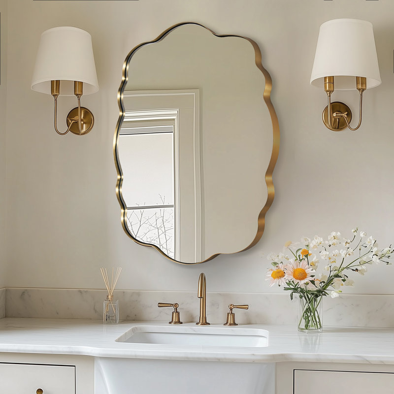 Miroir de salle de bain contemporain ondulé ovale festonné | Cadre en acier inoxydable, Or brossé, 30 po x 22 po