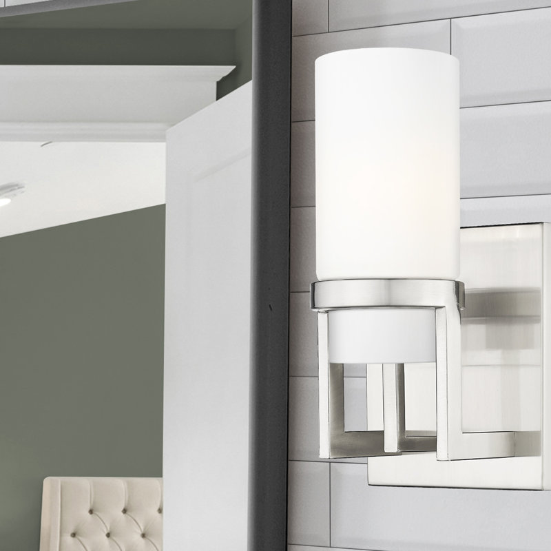 Lyun Armed Sconce, Matte White, Matte Black