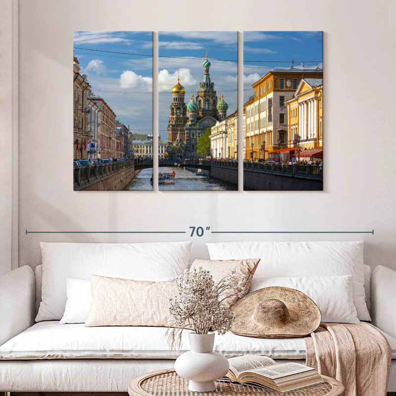 Rorry Griboyedov Canal View, 32" H x 50" W