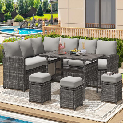 Chaise longue en rotin 7 pièces avec coussins Hinesville