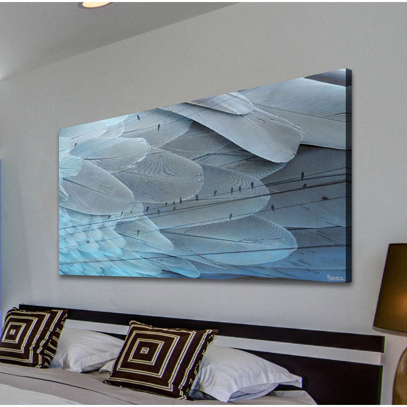 «Feather Dreams», reproduction sur toile tendue, H 30 po x l 60 po x P 1,5 po