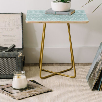 Table de bout à pieds croisés