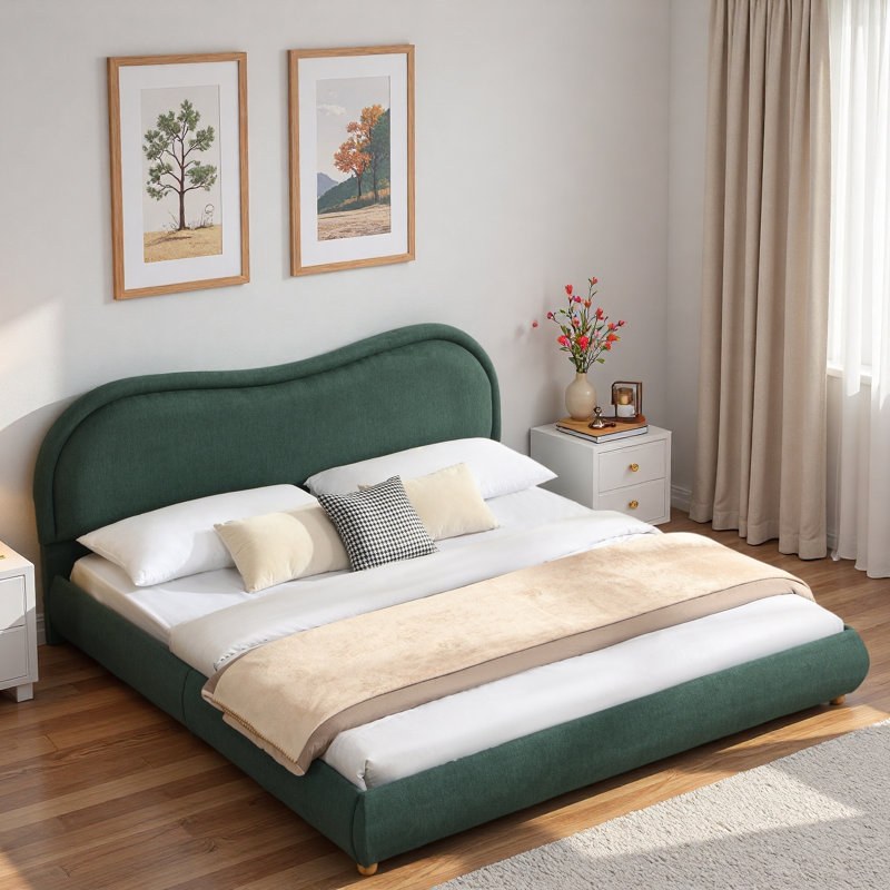 Lit plateforme tapissier avec tête de lit courbée, pieds en bois et lattes de bois, Très grand lit