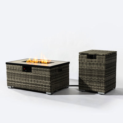 Table de feu au propane, beige avec support pour bouteille et dalle en céramique, 78,5 cm de profondeur, 51,2 cm de largeur, 39 cm de hauteur, poids 36 kg.