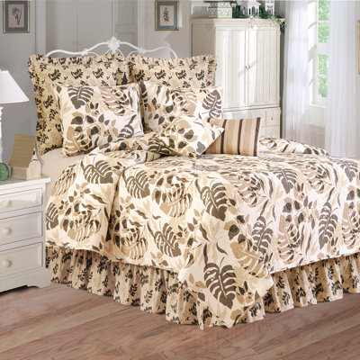 Silhouette Palm Beach Coastal Theme Quilt