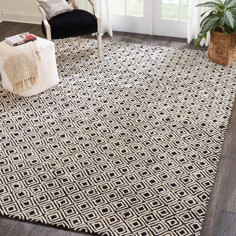 Chism Geometric Indoor Rug