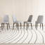 Tables de salle à manger extensibles de 47 à 63 po, équipées de 4 chaises de salle à manger rembourrées en tissu épais et d'une table de salle à manger élégante et spacieuse