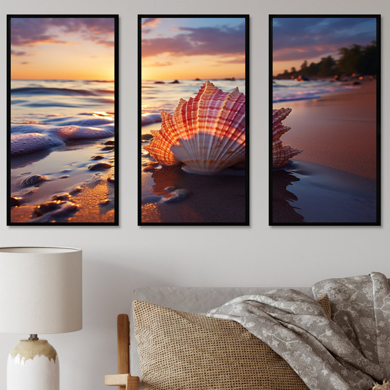 Coucher de soleil sur les trésors du rivage II - plage, art mural, Cadre flottant noir, H 28 po x l 36 po