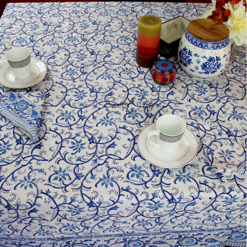 Nappe en coton à motif floral, 70 po x 102 po