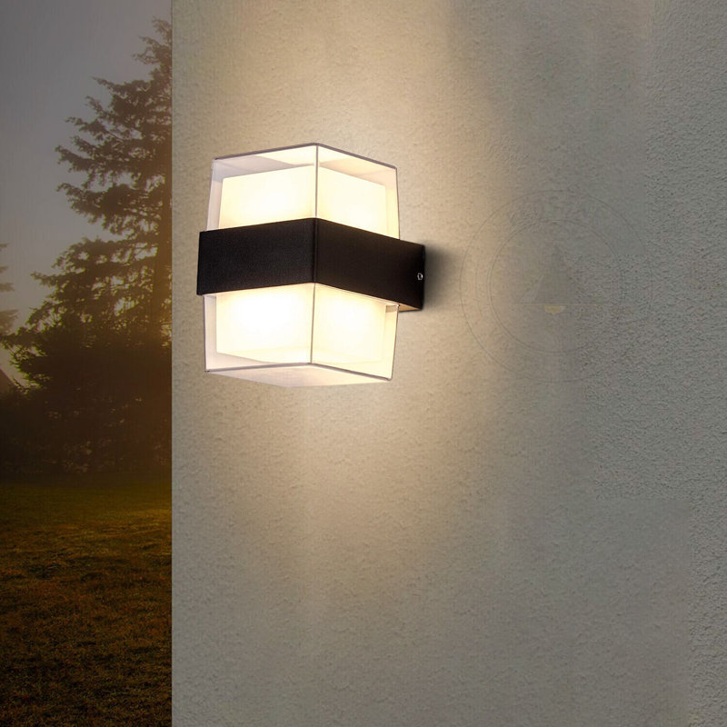 Miykael 13cm H Integrated LED Outdoor Flush Mount