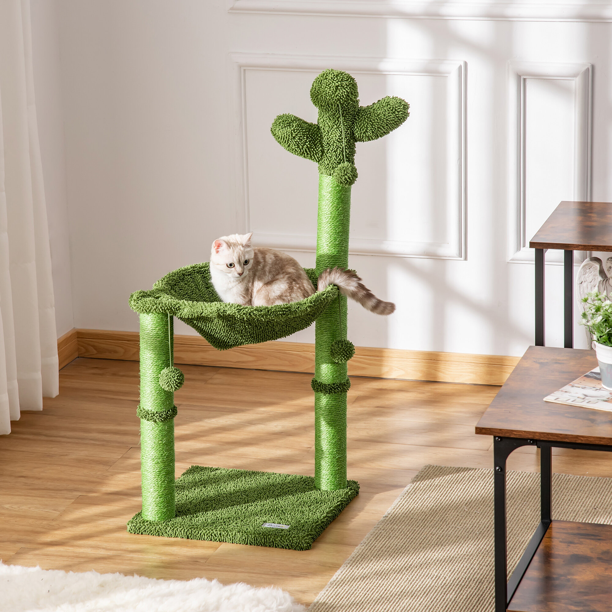 Cat on sale tree green