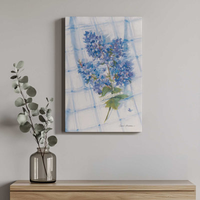 «Campanula on Linen» par Carol Rowan, reproduction d'art sur toile