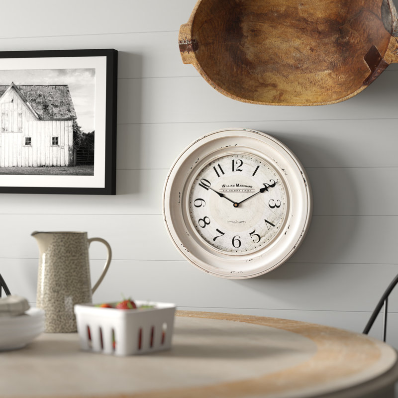 Alannie Metal Wall Clock