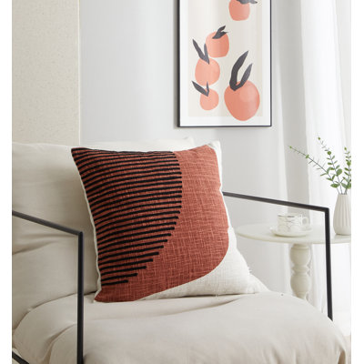 Coussin décoratif de style géométrique 18 po x 18 po Style Canyon
