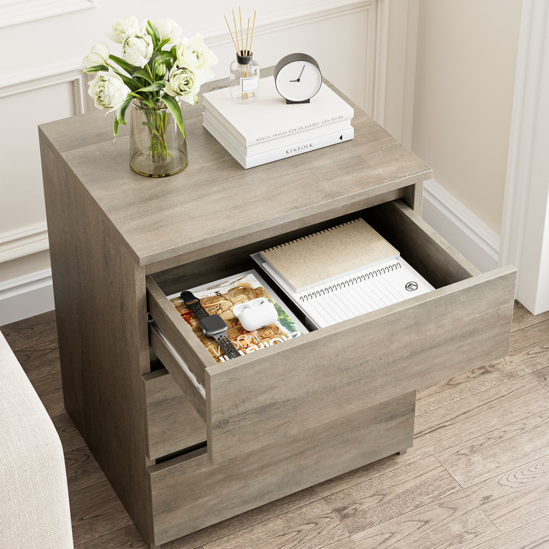 Arieyonna 17.7'' W Nightstand, Gray