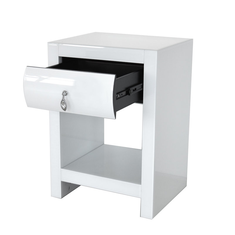 18'' W Nightstand