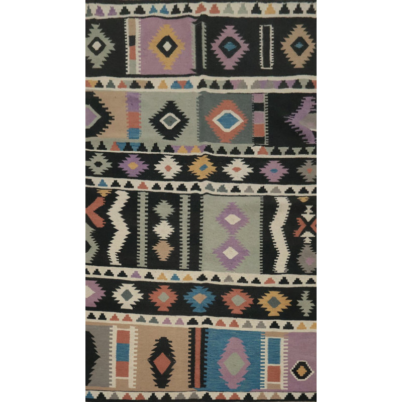 Tapis kilim d'inspiration sud-ouest 5 x 8 po