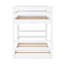 Lit simple au-dessus d'un lit superposé blanc avec, peu encombrant, pieds en pin robustes, lattes pour matelas, silhouette épurée, lit de chambre à coucher rehaussé, conception centrée, structure en bois, planche, ensemble de lattes, petites configurations convenables
