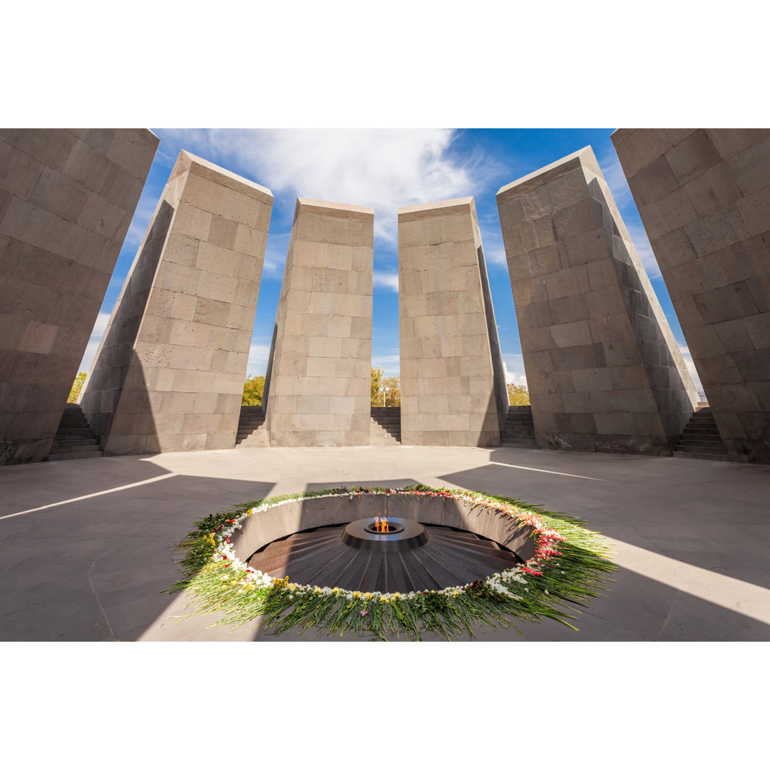 Leinwandbild Tsitsernakaberd in Yerevan