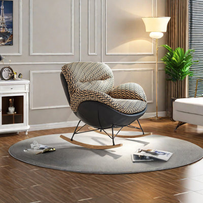 Chaise berçante confortable avec design ergonomique