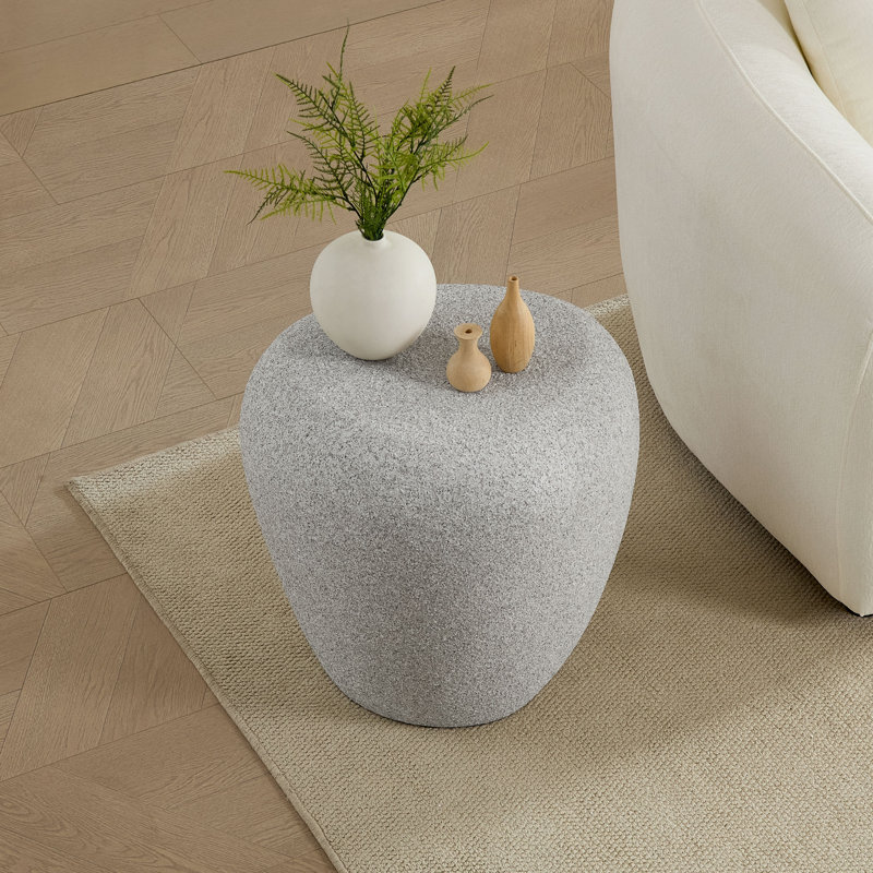  Table d'appoint 19,29 pouces en fibre de verre, table de bout ronde à tambour moderne, table de chevet texturée avec urne, beige