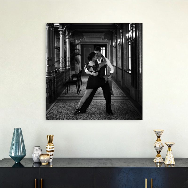 Impression d'art mural classique, dramatique et élégante représentant une étreinte passionnée de tango, H 32 po x l 32 po