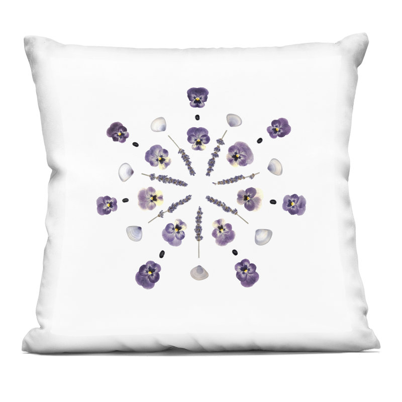 Coussin décoratif imprimé Pansies & Lavender Symmetry, design par Beth Adoette