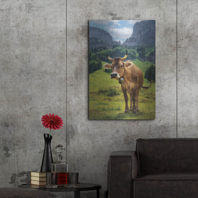 Art mural en métal luxueux «Swiss Cow» par Martin Podt, 24 po x 36 po, H 36 po x l 24 po