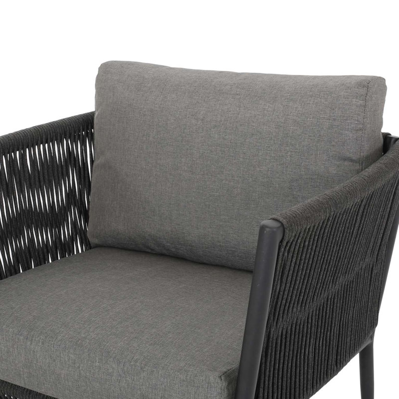 Élégant complément de salon, chaise d'appoint sophistiquée