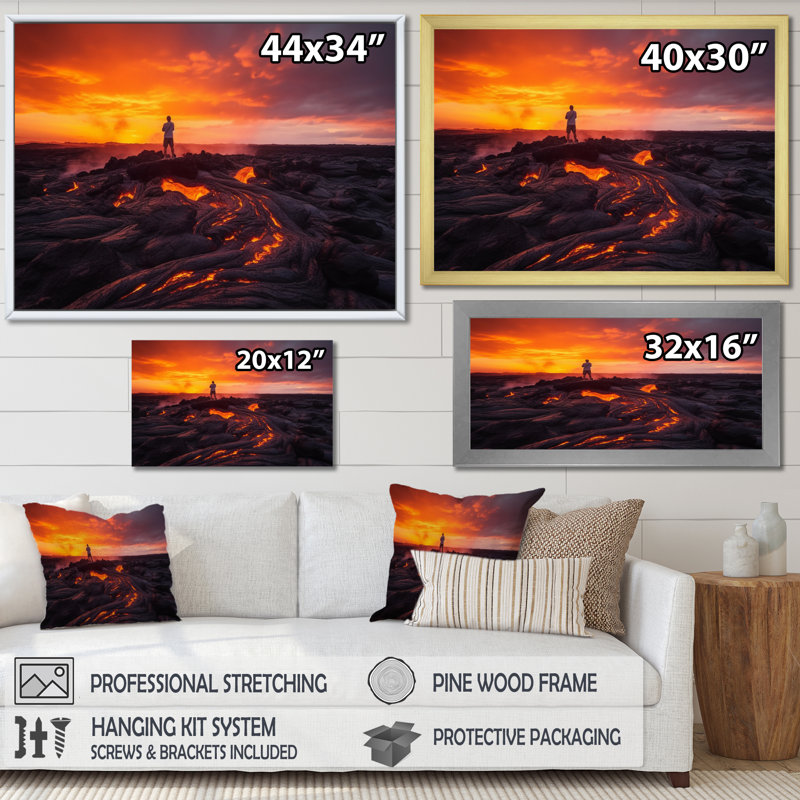 Hawaiian Volcano Landscape II, reproduction d'art sur toile, H 16 po x l 32 po x P 1 po, Cadre flottant noir