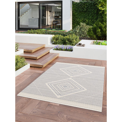 Tyree Geometric Area Rug