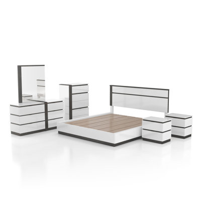 Carilla Wood 6-Piece Bedroom Set