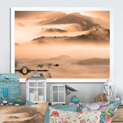 Shades Of Beige Mountain - reproduction de cadre flottant sur toile