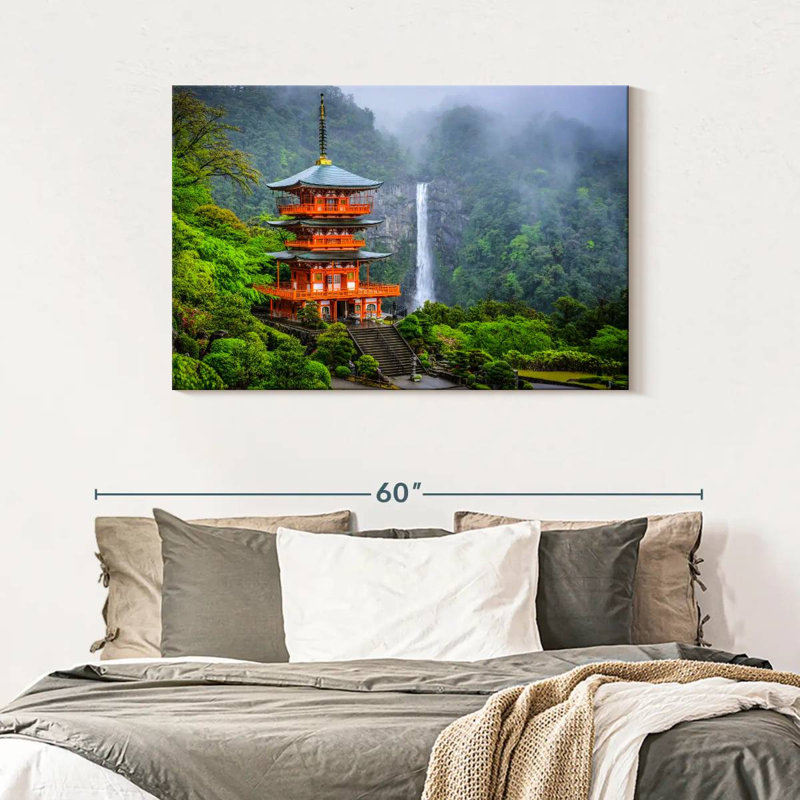 Sanctuaire Adella Nachi Taisha, H 30 po x l 45 po