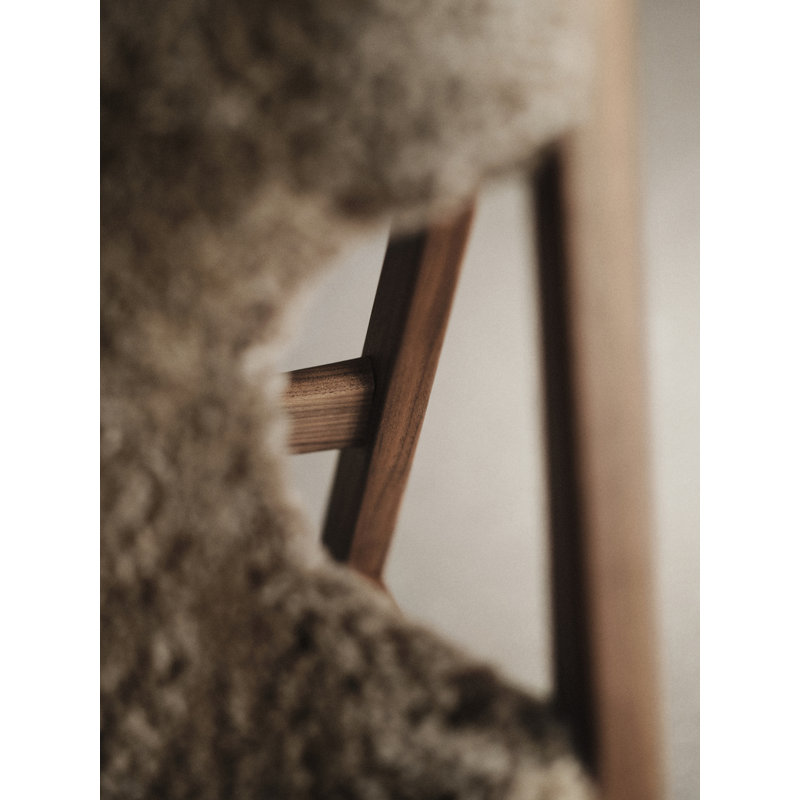 Knitting Lounge Chair, Sheepskin Root, Dark Staind Oak
