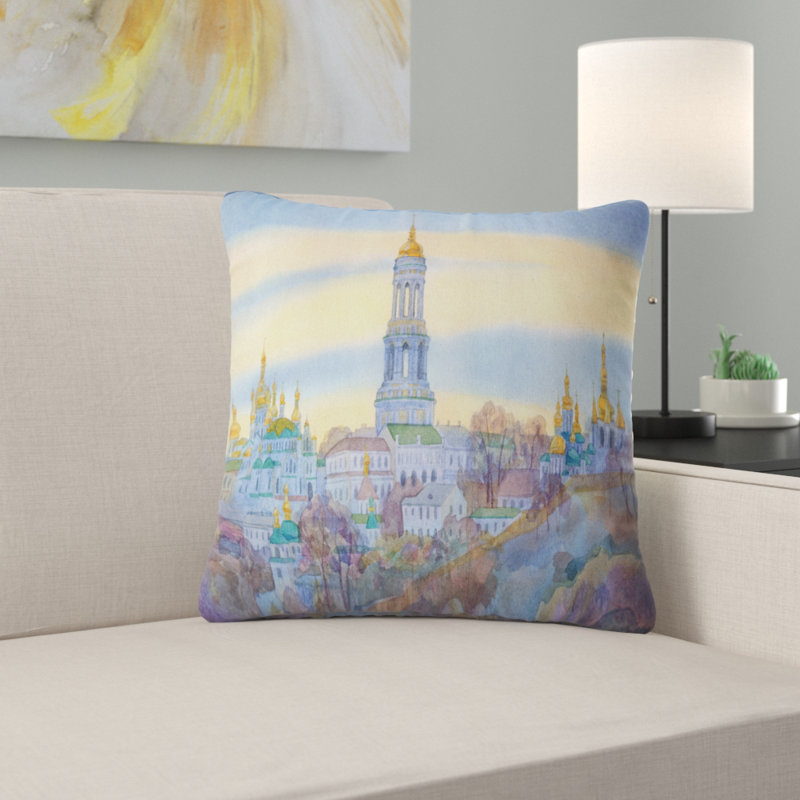 Coussin cityscape monastery sur oreiller hill, 16 po x 1 po, Coussin décoratif