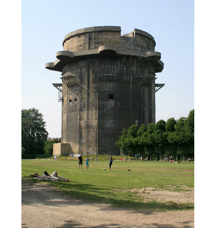 Flakturm à l'auberge à Vienne, H 18 po x l 14 po