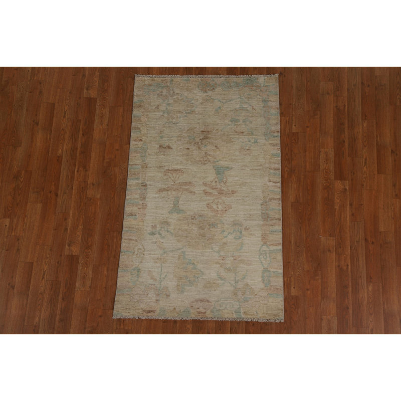 Tapis unique en laine beige 3 pi 0 po x 4 pi 10 po One Age