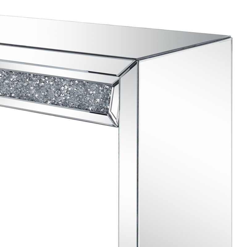 Console, miroir et faux diamants